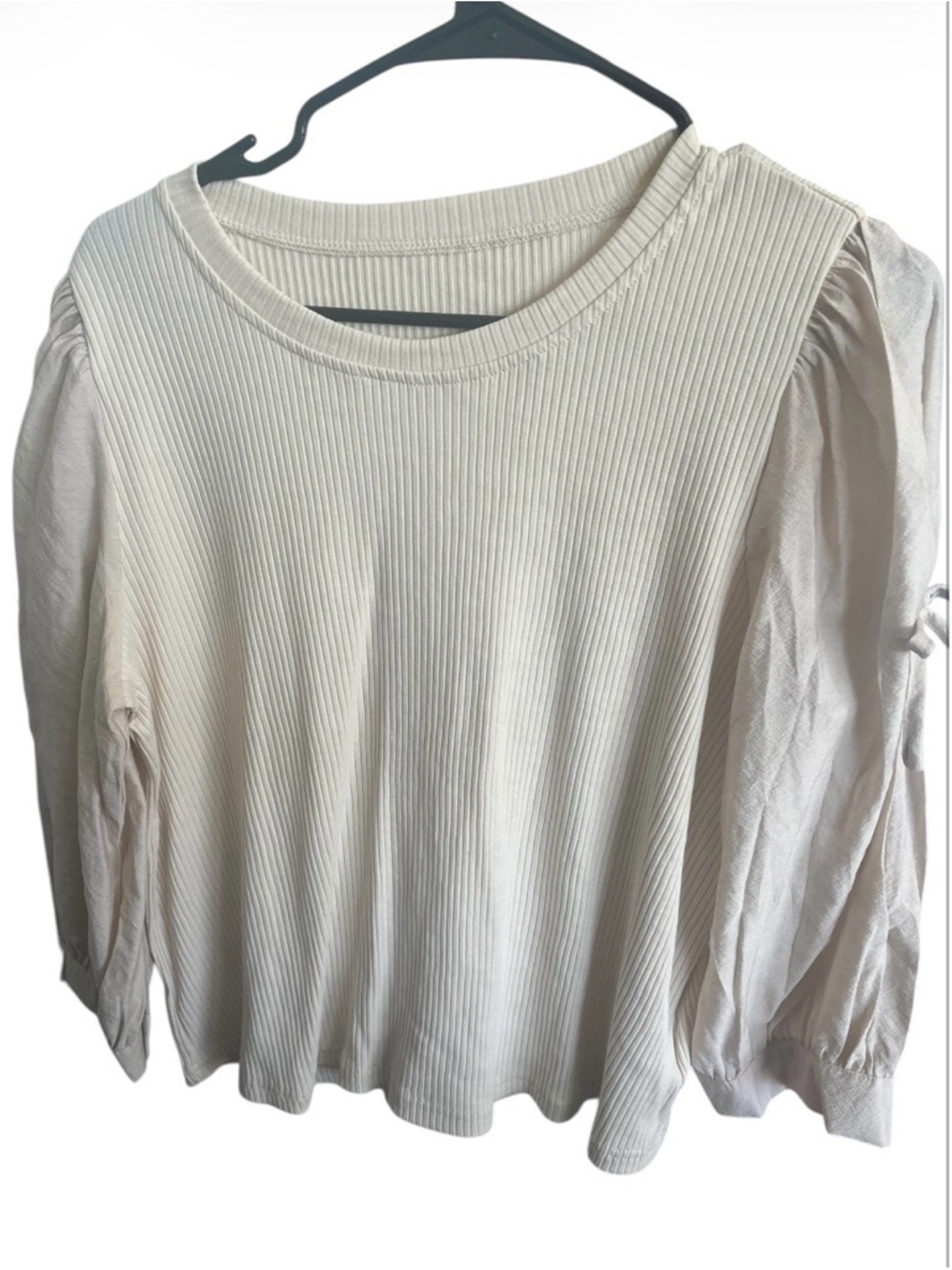 Women’s Cream Ribbed Puff-Sleeve Top